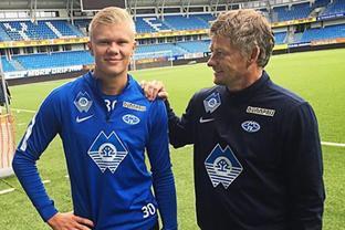 传闻：曼联、罗马和斯图加特也在关注18岁昂热前锋谢里夫（曝曼联、罗马与斯图加特同样关注18岁昂热新星谢里夫）