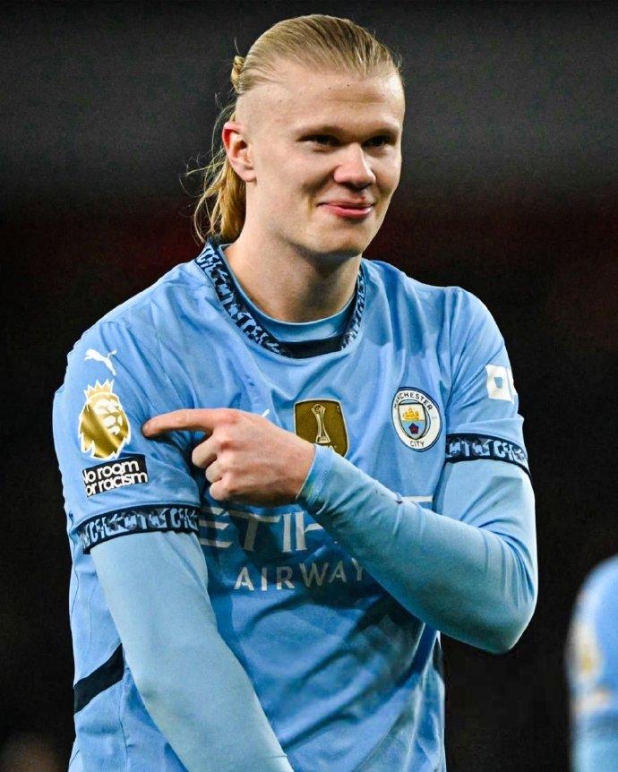 埃默松：我并不怀念在米兰的日子；那儿的人聊我比聊C罗还多（埃默松：不怀念在米兰的岁月，那里对我的讨论热度甚至高过C罗）