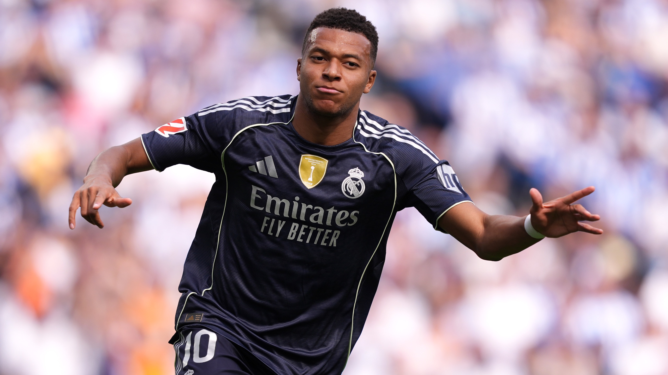 希罗：我才复出6场跟球队化学反应需循序渐进，球队防守需更好（希罗：复出仅6场，团队默契要循序渐进，防守还得再提高）