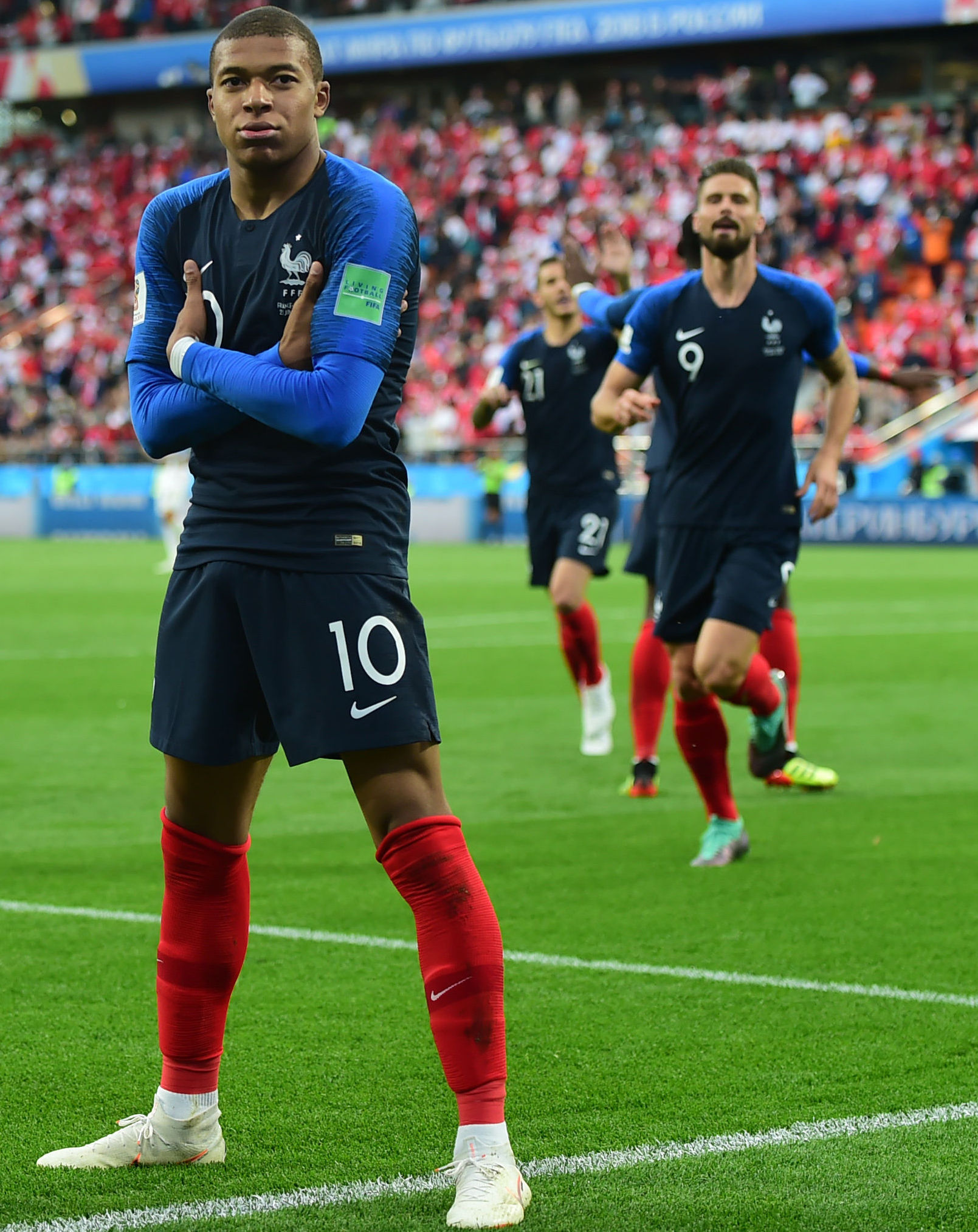 塞维主席：大胜巴萨时感觉球队已达到巅峰，结果转头三连败了（塞维利亚主席：狂胜巴萨时以为已登顶，随后却遭遇三连败）