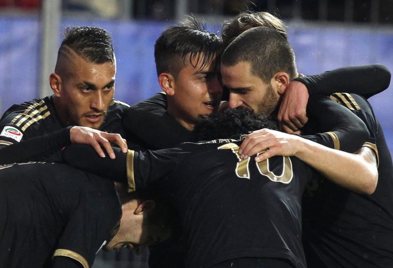 阿里纳斯：湖人总在尝试高难度出手，文森特都无视詹姆斯要球（阿里纳斯：湖人过于迷恋高难度投篮，文森特多次无视詹姆斯要球）