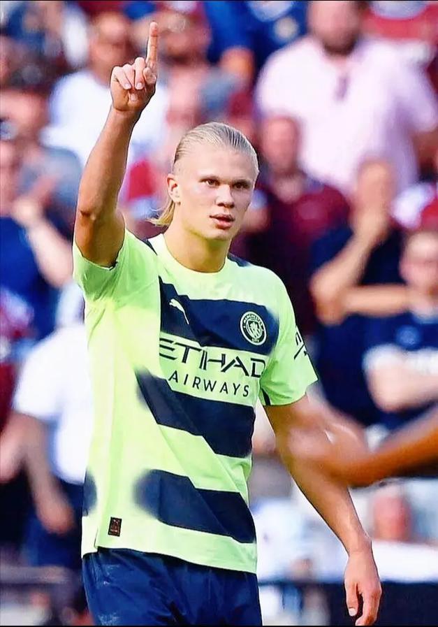 德转2025年度球员浏览量排名：C罗第1，梅西第2，亚马尔第3（德转公布2025年球员访问量榜：C罗登顶，梅西居次，亚马尔第三）