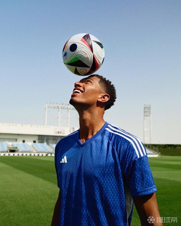 利物浦发布战热刺赛前海报：维尔茨、阿利松等球员出镜（利物浦公布战热刺赛前海报：阿利松、维尔茨等球员亮相）