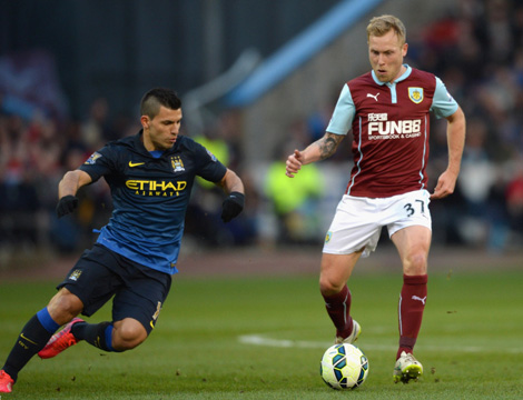 姆巴佩打入年度第59球！追平C罗保持的皇马自然年进球记录（姆巴佩收获年内第59球，追平C罗保持的皇马自然年进球纪录）